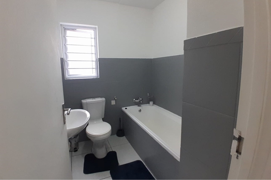 To Let 2 Bedroom Property for Rent in Parklands East Western Cape